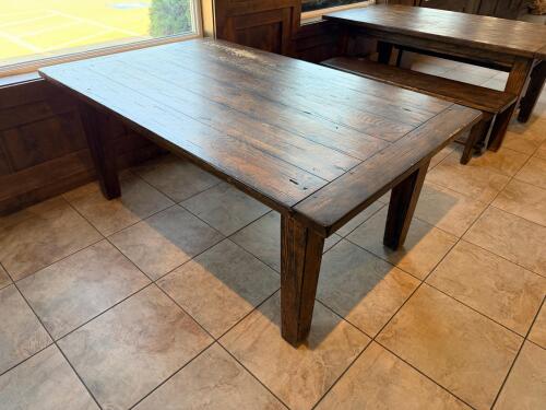 (1) RUSTIC WOOD DINING TABLE