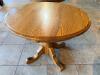 (1) ROUND OAK PEDESTAL DINING TABLE