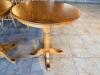 (1) ROUND OAK PEDESTAL DINING TABLE
