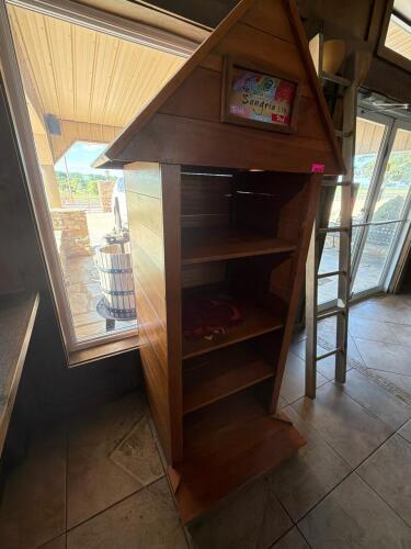 (1) WOOD DISPLAY SHELVING UNIT
