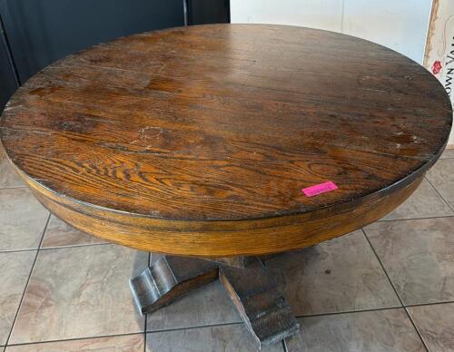 (1) ROUND WOOD PEDESTAL DINING TABLE