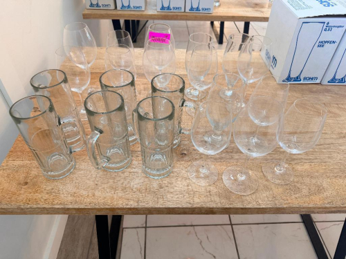 (1) LOT OF ASSORTED GLASSES