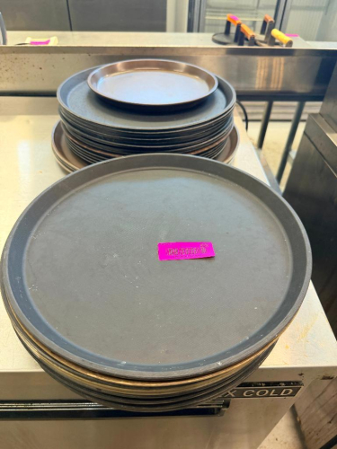 (1) LOT OF ASSORTED SERVING TRAYS