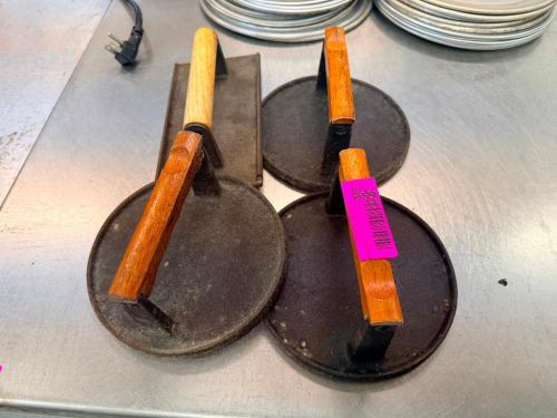 (4) ASSORTED CAST IRON GRILL AND BURGER PRESSES