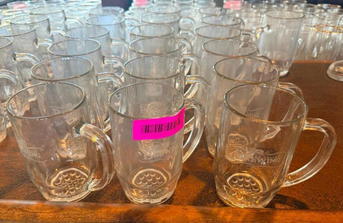 (18) "CROWN VALLEY WINERY" LOGO GLASS BEER MUGS