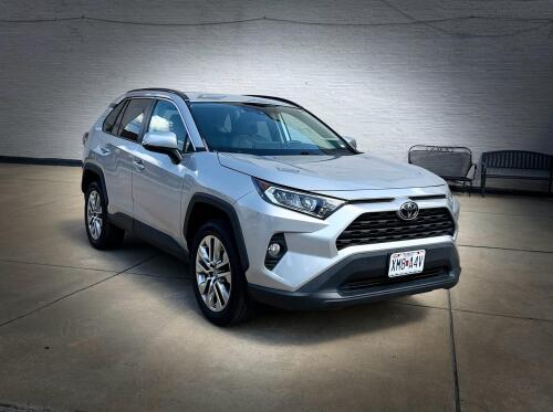 2019 GRAY TOYOTA RAV4 AWD SUV