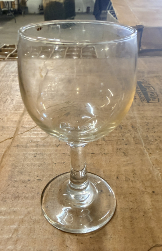 (25) WINE GLASSES