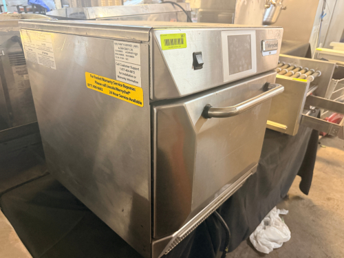 MERRY CHEF HIGH SPEED ACCELERATED COOKING COUNTER TOP OVEN.