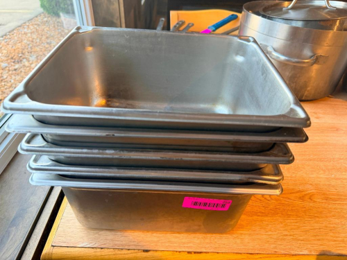 (5) 1/2 SIZE STAINLESS INSERTS.