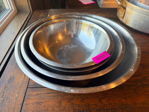 (5) ASSORTED STAINLESS MIXING BOWLS