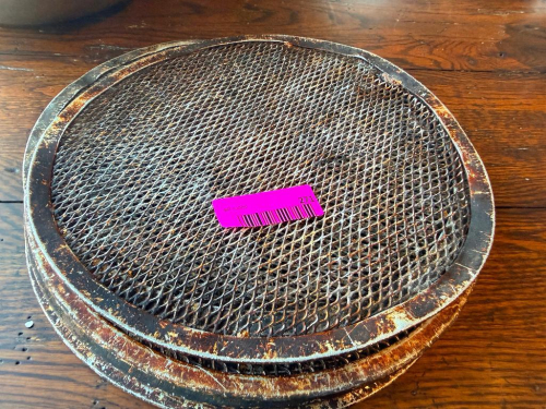 (5) 12" WIRE PIZZA COOLING PANS.