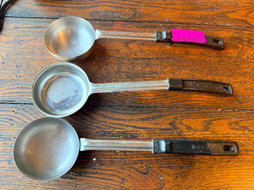 (3) ASSORTED PORTION SERVERS.