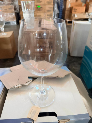 (16) LARGE RED WIN GLASSES - NO LOGO