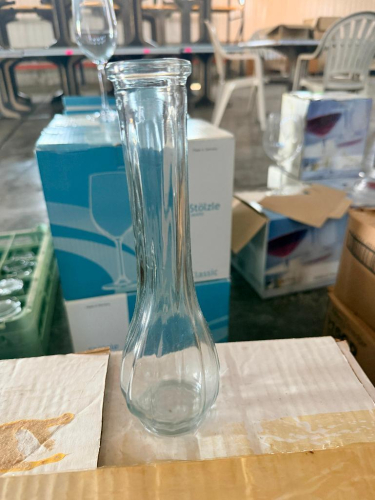 (12) GLASS VASE CENTER PIECES.