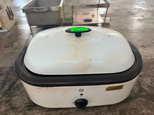 FULL SIZE ELECTRIC WARMER W/ LID.