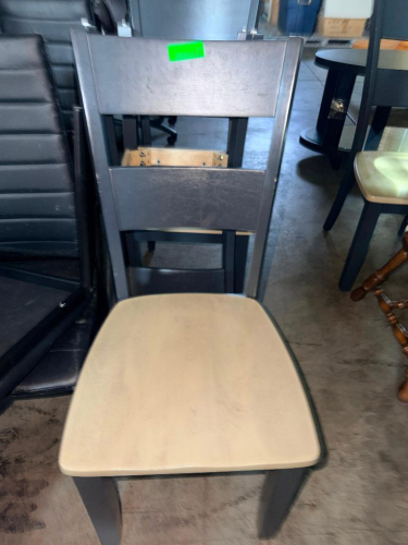 (4) MATCHING WOOD DINING CHAIRS WITH DARK FINISH FRAMES, SLAT-STYLE BACKS, AND LIGHT TAN PADDED UPHOLSTERED SEATS.