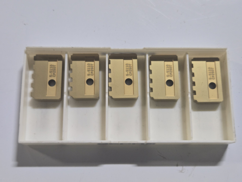 (5) CARBIDE LAYWDOWN THREADING INSERTS