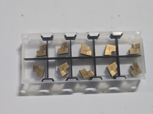 (20) CARBIDE CUTOFF INSERTS