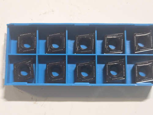 (30) CARBIDE TURNING INSERTS