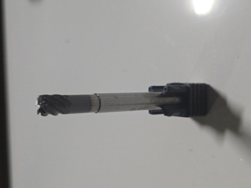(4) SOLID CARBIDE CORNERRADIUS END MILL
