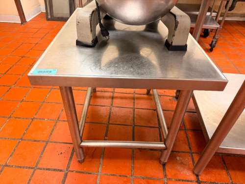 29" W X 23" D STAINLESS STEEL COMMERCIAL EQUIPMENT STAND WITH FLAT WORK SURFACE, FOUR TUBULAR LEGS, AND LOWER CROSS-BRACING. HEAVY-DUTY STAINLESS STEEL CONSTRUCTION WITH RAISED EDGE AROUND WORK SURFACE.