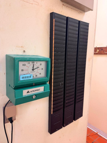PUNCH TIME CLOCK AND (2) METAL TRAYS