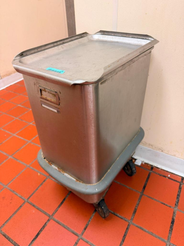 HEAVY DUTY STAINLESS INGREDIENTS BIN W/ LID. ( ON CASTERS )