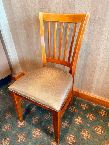 (16) BAR BACK WOODEN CHAIRS W/ VINYL UPHOLSTERED SEATS.