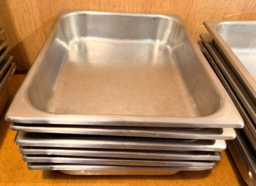 (6) HALF SIZE STAINLESS INSERTS.(HEAVY GAUGE STAINLESS)