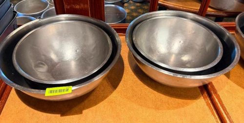 (4) ASSORTED STAINLESS MIXING BOWLS
