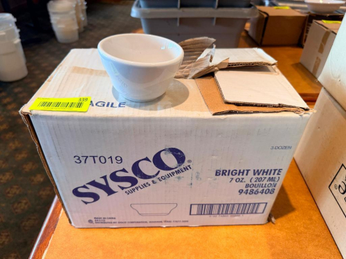 (36) SYSCO BRIGHT WHITE 7 OZ BOUILLION BOWLS