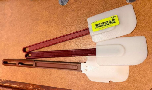 (3) SPATULAS