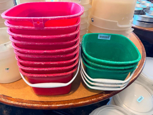 (1) LOT OF ASSORTED PLASTIC CLEANING BUCKETS.