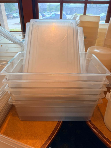 (5) FULL SIZE PLASTIC INSERTS W/ LIDS.