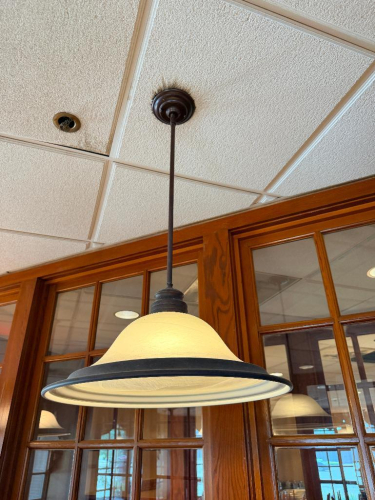 (4) PENDANT LIGHT FIXTURES W/ GLASS SHADES.