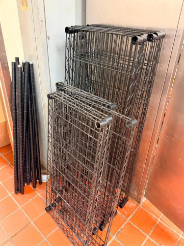 (1) LOT OF ASSORTED AIRE SHELVING AND POLES.