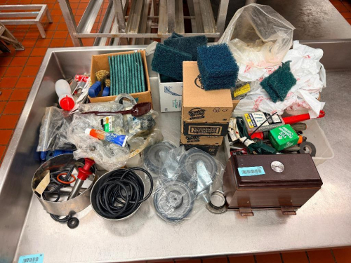 (1) LOT OF MISC TOOLS AND SUPPLIES.
