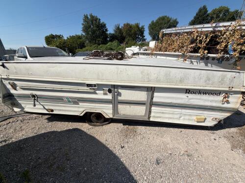 (1) ROCKWOOD POP-UP CAMPER