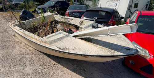 (1) 85 HP OUTBOARD MOTOR FISHING BOAT