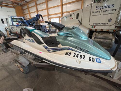 (1) 3-PERSON PERSONAL WATERCRAFT WITH TRAILER