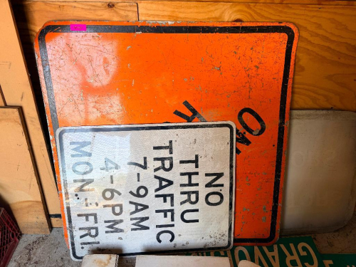 (1) ASSORTED LOT OF TRAFFIC & ROAD SIGNS
