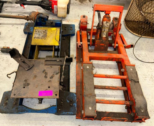 (1) MOTORCYCLE ATV LIFTS & JACKS