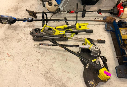 (1) ASSORTED LOT OF OUTDOOR POWER TOOLS