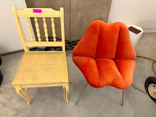 (2) CHAIRS
