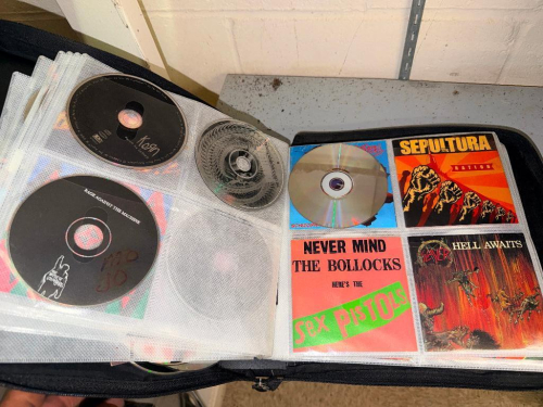 (1) ASSORTED LOT OF ROCK & HEAVY METAL MUSIC CDS