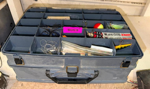(1) ASSORTED LOT OF FISHING TACKLE & STORAGE CASE