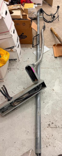 (1) AUXILIARY GUTTER