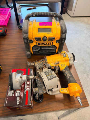 (1_ ASSORTED LOT OF DEWALT PNEUMATIC NAILERS & PORTABLE JOBSITE RADIO