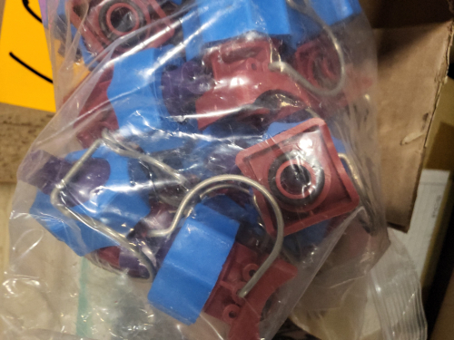 (1) BAG OF APPROX (10) HOSE CLAMPS