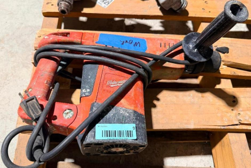 MILWAUKEE HEAVY DUTY ROTARY HAMMER DRILL
